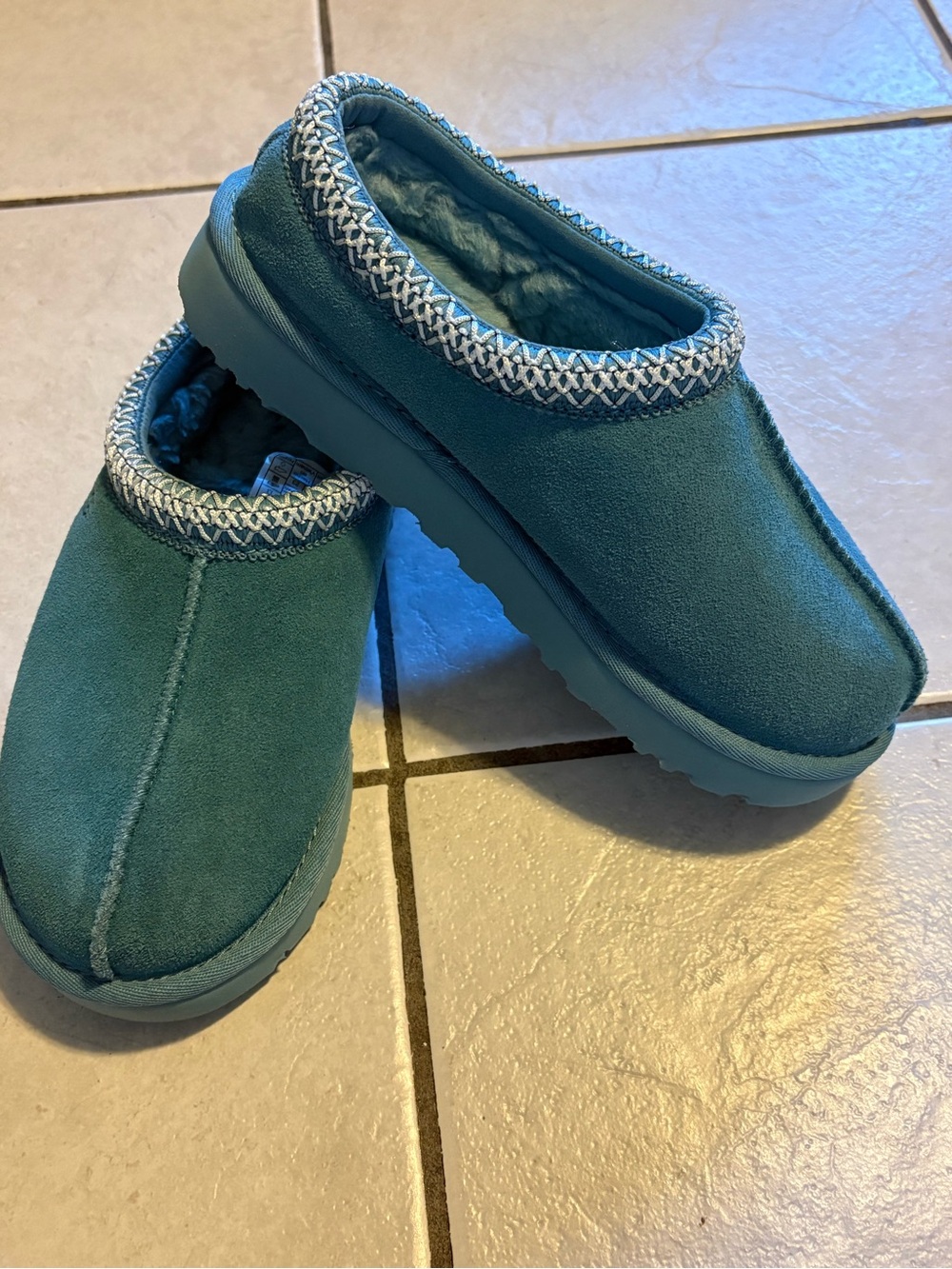 UGG Tasman colour Deep Ice - Picture 2 of 8